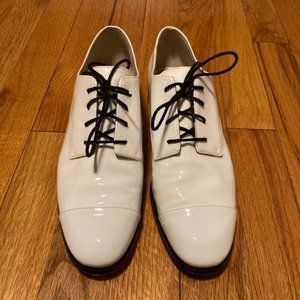 8 M Michael Kors White Patent Leather Cap Toe Oxford Shoe